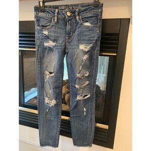 American Eagle Size US 2 Short/Crop Jegging